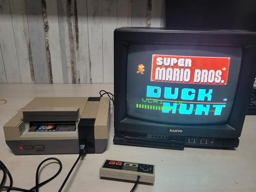 Nintendo ( NES ), Spelcomputers en Games, Spelcomputers | Nintendo NES, Zo goed als nieuw, Met 1 controller, Ophalen of Verzenden