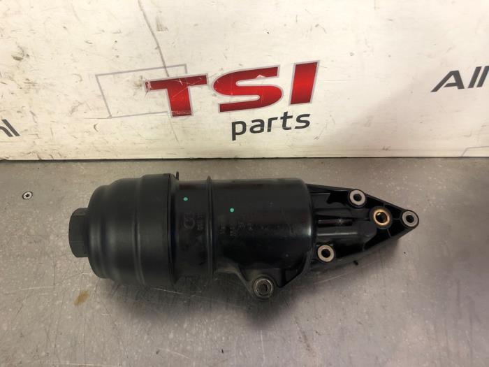 Oliefilterhuis van een Audi A6, Auto-onderdelen, Filters, Audi, Gebruikt, 3 maanden garantie, Ophalen of Verzenden