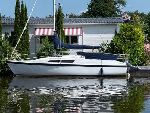 Macgregor 26S trailerbaar zeiljacht 4/5 slaaplaatsen, Watersport en Boten, Kajuitzeilboten en Zeiljachten, Gebruikt, Polyester