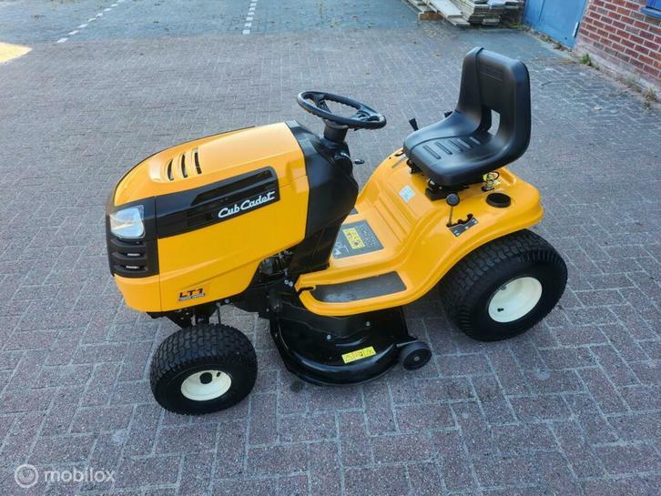 Zitmaaier  cub cadet  zijlosser  mulch, Tuin en Terras, Zitmaaiers, Zo goed als nieuw, Elektrische starter, Mulchfunctie, Versnellingen