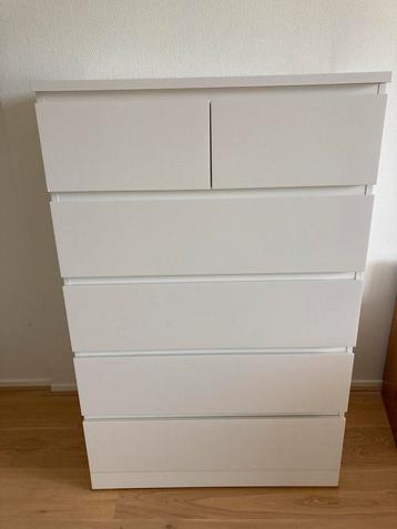Witte ladekast als nieuw! beschikbaar voor biedingen