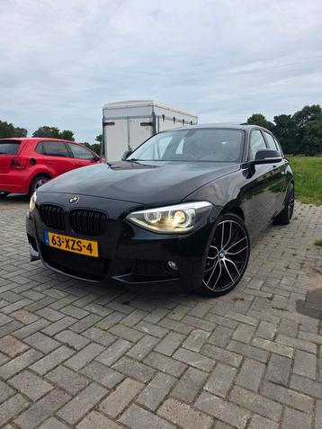 BMW 1-Serie 210PK 5DR 2012 Zwart/ Nw KETTING Carplay Opendak beschikbaar voor biedingen