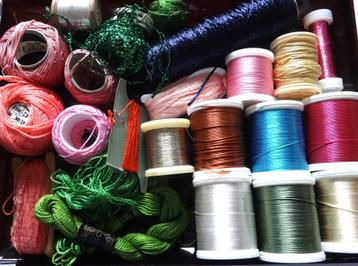 Kantklossen Madeira garen + Restanten DMC perle garen beschikbaar voor biedingen