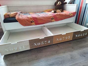 kinderkamer beschikbaar voor biedingen