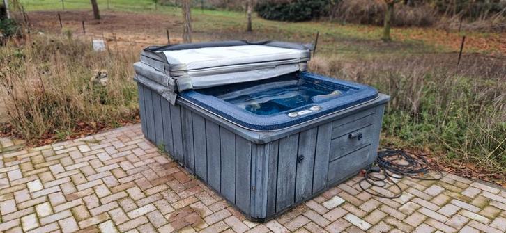 Te koop Jacuzzi 3 persoons, Tuin en Terras, Bubbelbaden en Hottubs, Gebruikt, Ophalen
