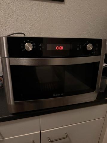 Werkende samsung combi oven beschikbaar voor biedingen