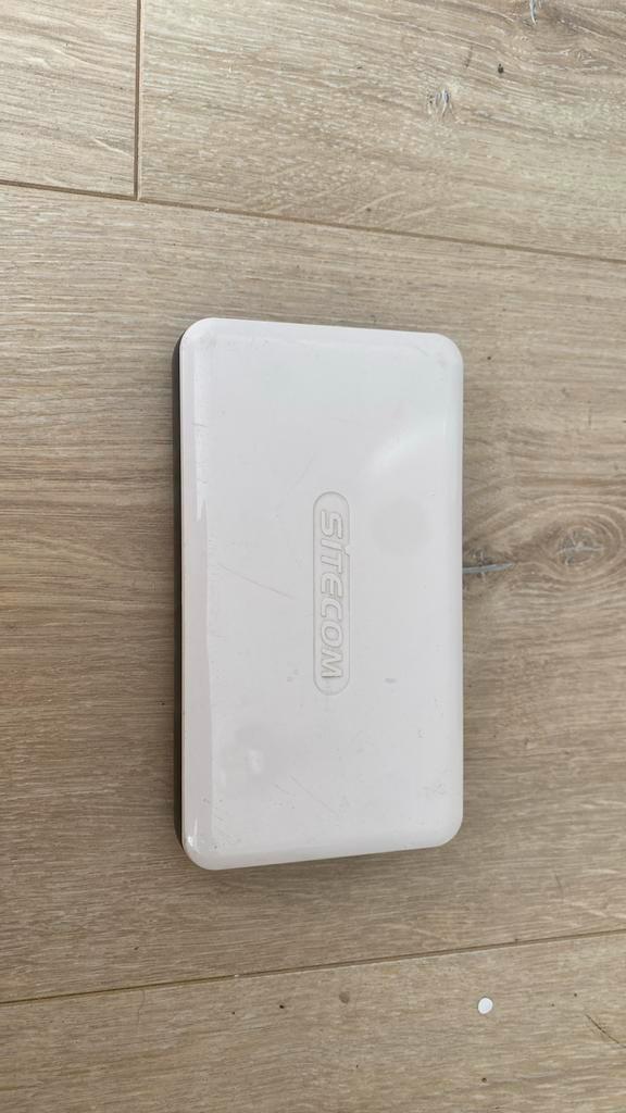 Sitecom LN-120 Gigabit Switch 5 Port, Computers en Software, Netwerk switches, Zo goed als nieuw, Ophalen of Verzenden