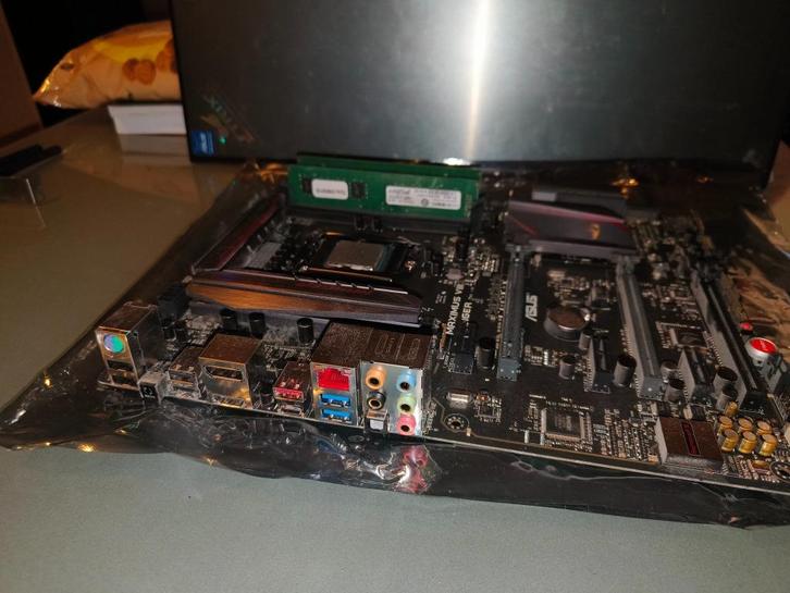 Asus Maximus VIII Ranger, Computers en Software, Moederborden, Gebruikt, Intel, DDR4, Ophalen of Verzenden