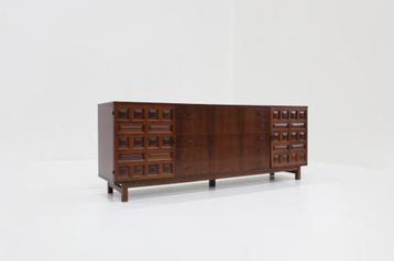 Spaans Brutalist sideboard beschikbaar voor biedingen