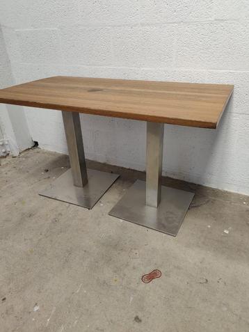 18 stuks 4-persoons restaurant tafels  beschikbaar voor biedingen