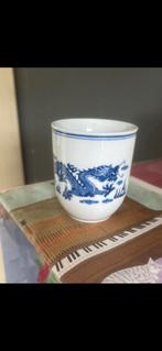 Antiek Chinees Porseleinen Kopje met Drakenmotief, Ophalen of Verzenden