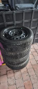 Pirelli Snowtrack winterbanden op velg, Ophalen, Gebruikt