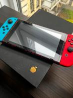 Nintendo Switch 2nd Gen, Spelcomputers en Games, Spelcomputers | Nintendo Switch, Ophalen of Verzenden, Zo goed als nieuw, Met 2 controllers