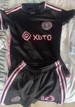 Voetbal tenue diverse maat 22, Maat XS of kleiner, Ophalen, Zo goed als nieuw