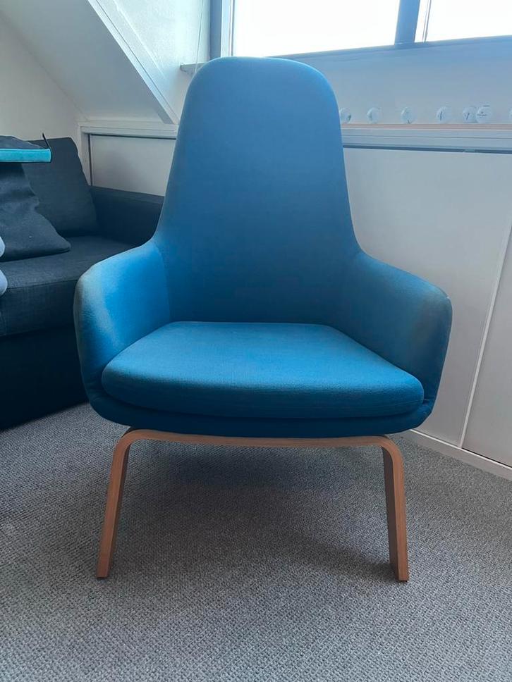Normann Copenhagen Stoel - Blauw Design, Huis en Inrichting, Fauteuils, Gebruikt, Hout, 50 tot 75 cm, Minder dan 75 cm, Ophalen
