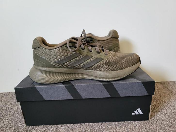 Adidas sportschoen 39 (UK 6), Kinderen en Baby's, Kinderkleding | Schoenen en Sokken, Zo goed als nieuw, Sportschoenen, Jongen of Meisje