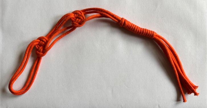 Handgeknoopte oranje scouting oranjeknoop, Verzamelen, Scouting, Zo goed als nieuw, Kleding, Ophalen of Verzenden