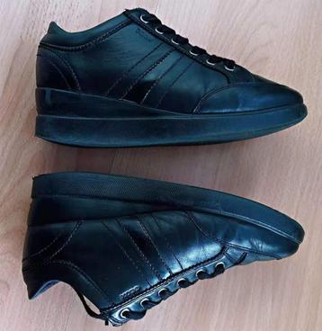 Zwart echt leer Geox casual schoenen 38/39 geschikt beschikbaar voor biedingen