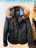 Zwarte Jas met Bontkraag - Maat 38/40, Ophalen, Zo goed als nieuw, Maat 38/40 (M), Zwart