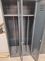 Lockerkast 2 deurs incl sleutels 3 stuks 220 euro per stuk, Ophalen, Zo goed als nieuw