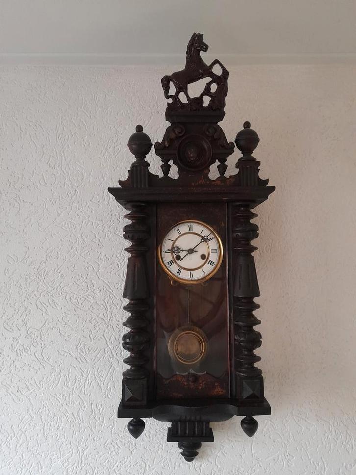 Antieke Wandklok met Paard, Antiek en Kunst, Antiek | Klokken, Ophalen