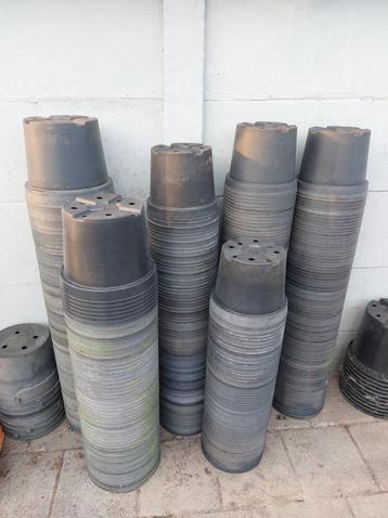 Kreuwel container potten beschikbaar voor biedingen