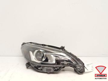 Peugeot 108 2014+ Koplamp Rechts 81110-0H150 811100H150 beschikbaar voor biedingen