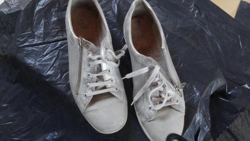Fijne schoenen IZST, maat 41 of 7.5 , merk Solidius met GRAT, Kleding | Dames, Schoenen, Zo goed als nieuw, Sneakers of Gympen