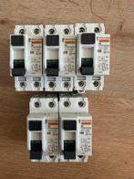 Aardlekschakelaar 5 stuks nieuw Merlin Gerin Multi9, Hobby en Vrije tijd, Ophalen of Verzenden, Nieuw