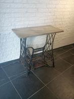 Antieke tafel met metalen frame en stenen blad, Huis en Inrichting, Ophalen, 50 tot 100 cm, Zo goed als nieuw, 25 tot 50 cm
