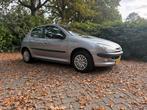 Peugeot 206 1.4 Challance 5D AUT 2003 73041 km, Auto's, Stof, Metallic lak, Bedrijf, 39 €/maand