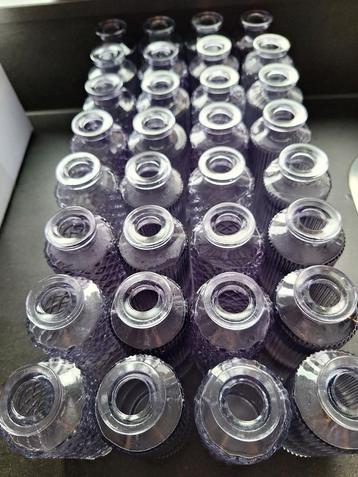Set van 32 kleine vaasjes - Glas beschikbaar voor biedingen