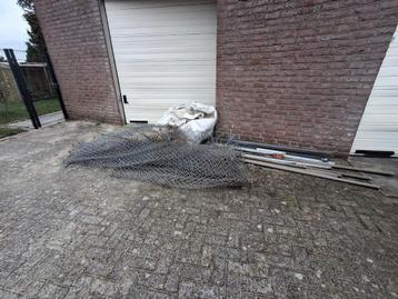 Oud ijzer ophalen voor een aardigheidje beschikbaar voor biedingen