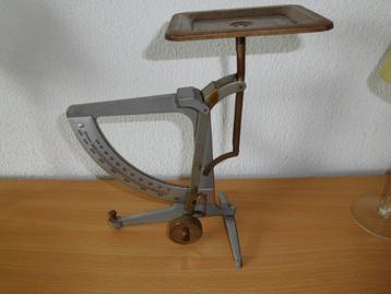 Antiek Vintage Brieven Weegschaal Ronia uit de GDR. beschikbaar voor biedingen