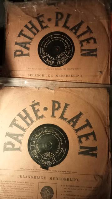 2 hele grote Pathe 78 toeren platen 78rpm beschikbaar voor biedingen