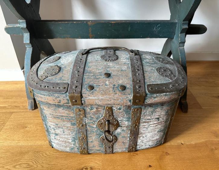18e eeuwse Zweedse kist!, Antiek en Kunst, Antiek | Woonaccessoires, Ophalen