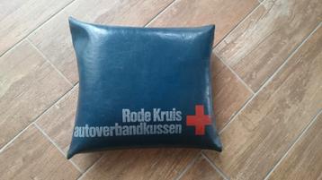 Verbandkussen voor in de auto beschikbaar voor biedingen
