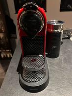 Nespresso koffiemachine met melkopschuimer, Witgoed en Apparatuur, Koffiezetapparaten, Koffiemachine, Ophalen of Verzenden, Zo goed als nieuw