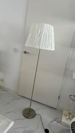 Witte vloerlamp gratis, Huis en Inrichting, Lampen | Vloerlampen, 100 tot 150 cm, Metaal, Zo goed als nieuw, Ophalen