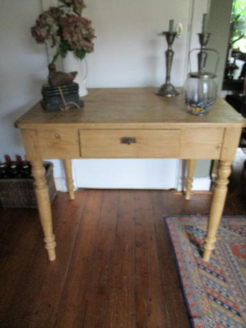 Antiek grenen tafel grote la beschikbaar voor biedingen