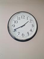 Ikea Bravur Klok - Zwart, Huis en Inrichting, Woonaccessoires | Klokken, Ophalen of Verzenden, Zo goed als nieuw, Analoog, Wandklok