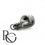 Zilveren bokshandschoen hanger – handgemaakt 925 zilver, Ophalen of Verzenden, Nieuw, Zilver, Zilver