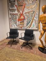 Vitra Eames 108 Zwart Leer Zwart Onderstel, Vitra Eames Design, Gebruikt, Twee, Zwart