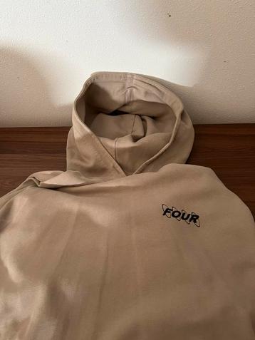 Hoodie Four Amsterdam M beschikbaar voor biedingen