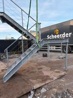 Stalentrap trap staal met bordes zeer netjes, Doe-het-zelf en Verbouw, Ladders en Trappen, Ophalen, Zo goed als nieuw, 2 tot 4 meter