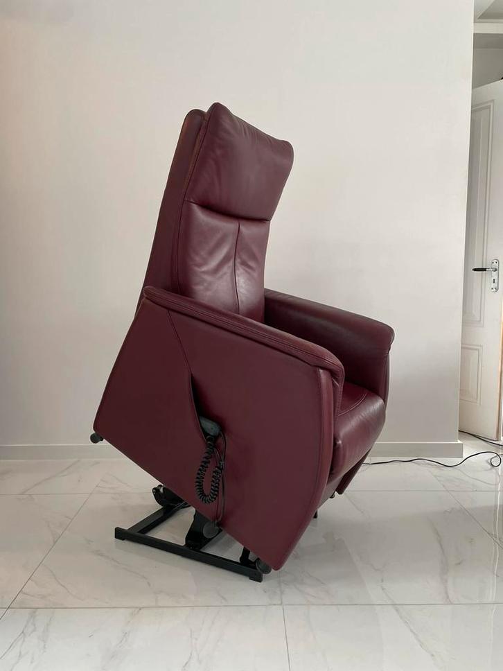 Prominent elektrische sta op fauteuil, Huis en Inrichting, Fauteuils, Zo goed als nieuw, 50 tot 75 cm, Minder dan 75 cm, Ophalen of Verzenden