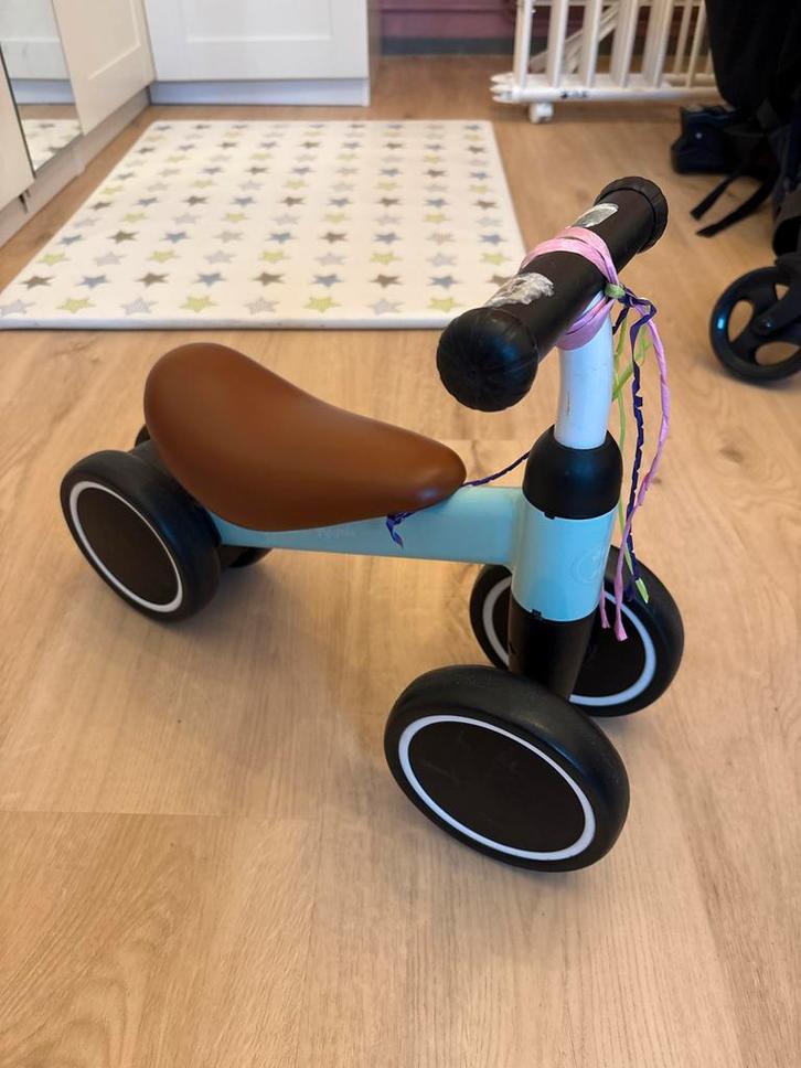 Leuke loopfiets voor de kleintjes!, Kinderen en Baby's, Speelgoed | Buiten | Voertuigen en Loopfietsen, Gebruikt, Loopfiets, Ophalen
