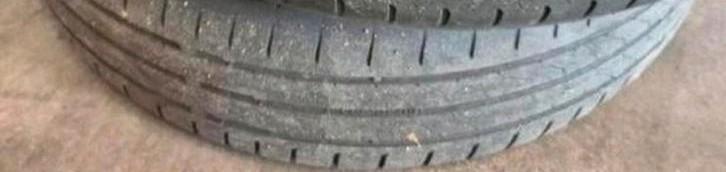 Citroen C1/108/Aygo/velg  met band 165 65 14 Continental, Auto-onderdelen, Overige Auto-onderdelen, Citroën, Peugeot, Toyota, Gebruikt