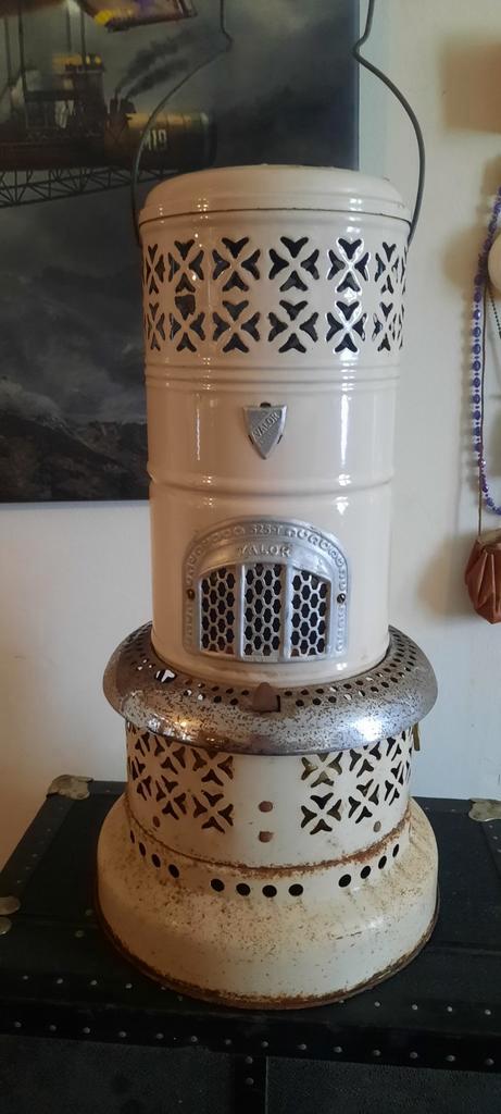 Vintage Valor 525T Petroleum Kacheltje, Huis en Inrichting, Kachels, Gebruikt, Vrijstaand, Petroleumkachel, Overige brandstoffen