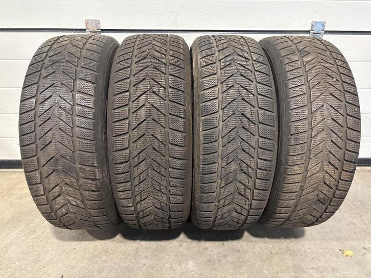 4 x 215/60 16" vredestein winterbanden 4 x +/-6/7mm!, Auto-onderdelen, Banden en Velgen, Band(en), Winterbanden, 16 inch, 215 mm